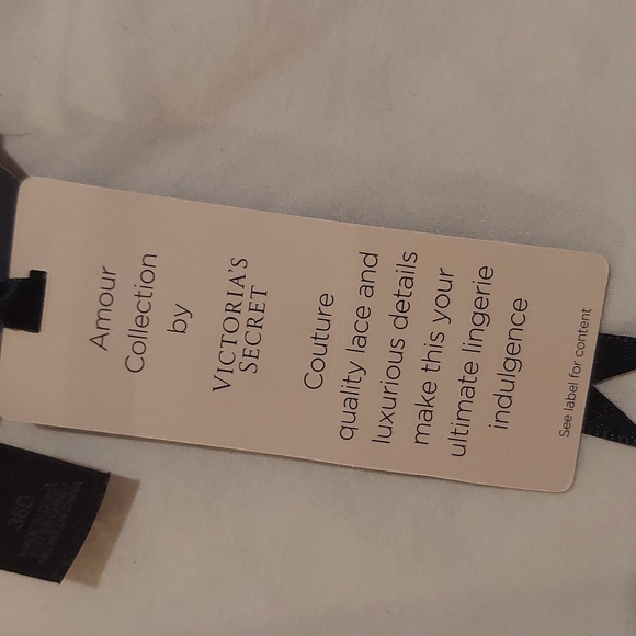 RARE Victoria's Secret Designer Collection Swarovski Exclusive Decorated Bra 36D - Picture 7 of 9